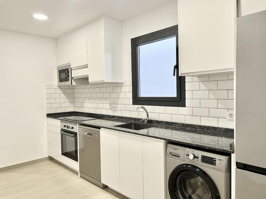 Moderno Apartamento Con Terraza En La Azotea Росас Экстерьер фото