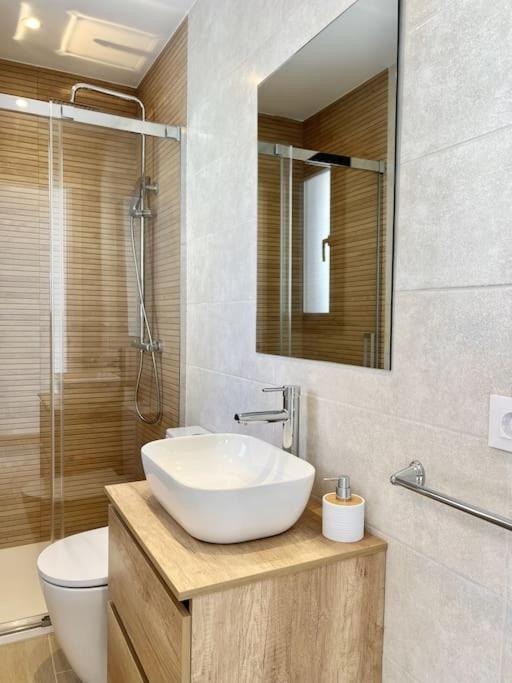Moderno Apartamento Con Terraza En La Azotea Росас Экстерьер фото
