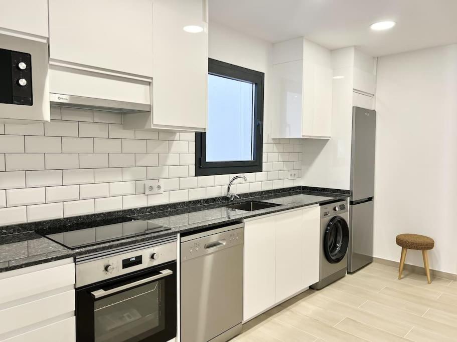 Moderno Apartamento Con Terraza En La Azotea Росас Экстерьер фото